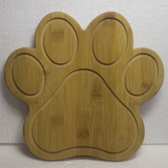 Totally Bamboo Paw-Shaped Serving and Cutting Board, 11" x 10" - Picture 1 of 4